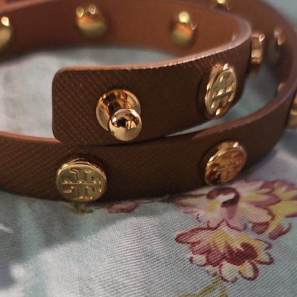 Tory Burch Brown Bracelet with Gold Studs - Picture 2 of 8